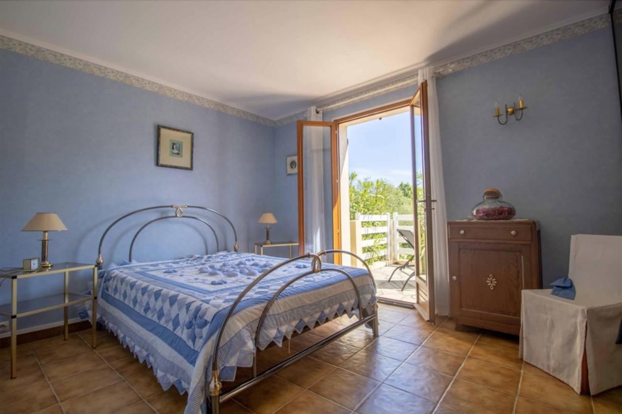 LARGE SPACIOUS house in FRÉJUS Extérieur photo